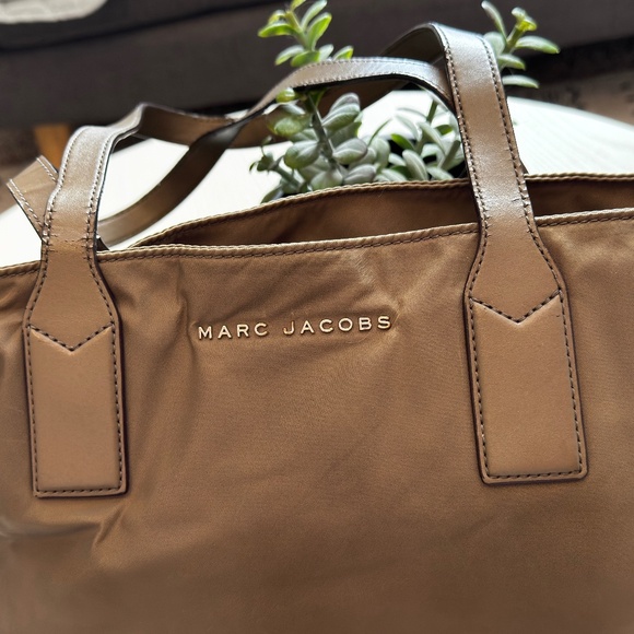 Marc Jacobs Wingman Tote Bag - Picture 3 of 12
